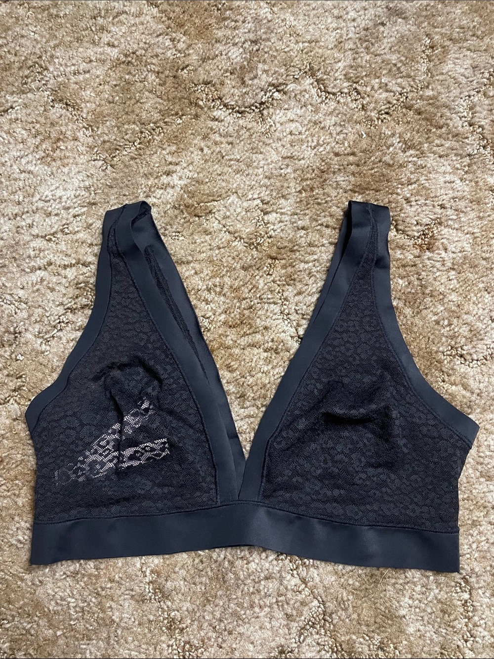 Victoria’s Secret Black Lace Leopard Print See Through Bralette Size Medium